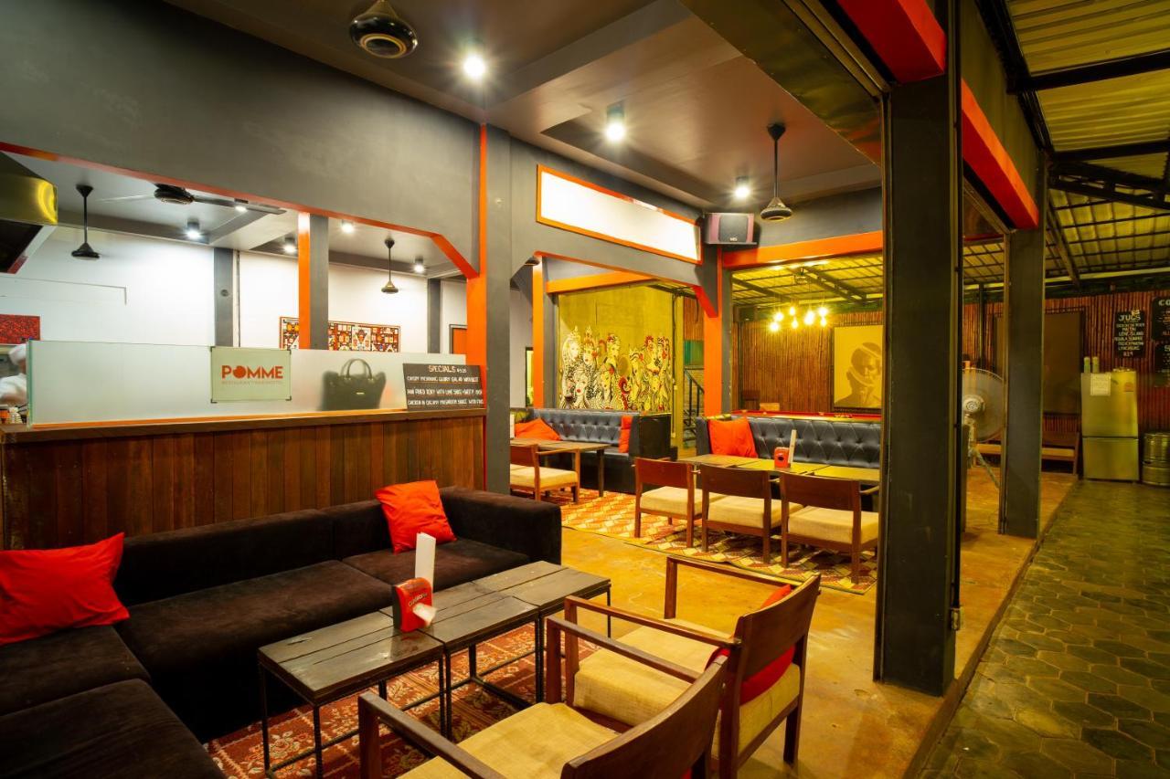 Pomme Brewhouse Hostel Siem Reap Esterno foto